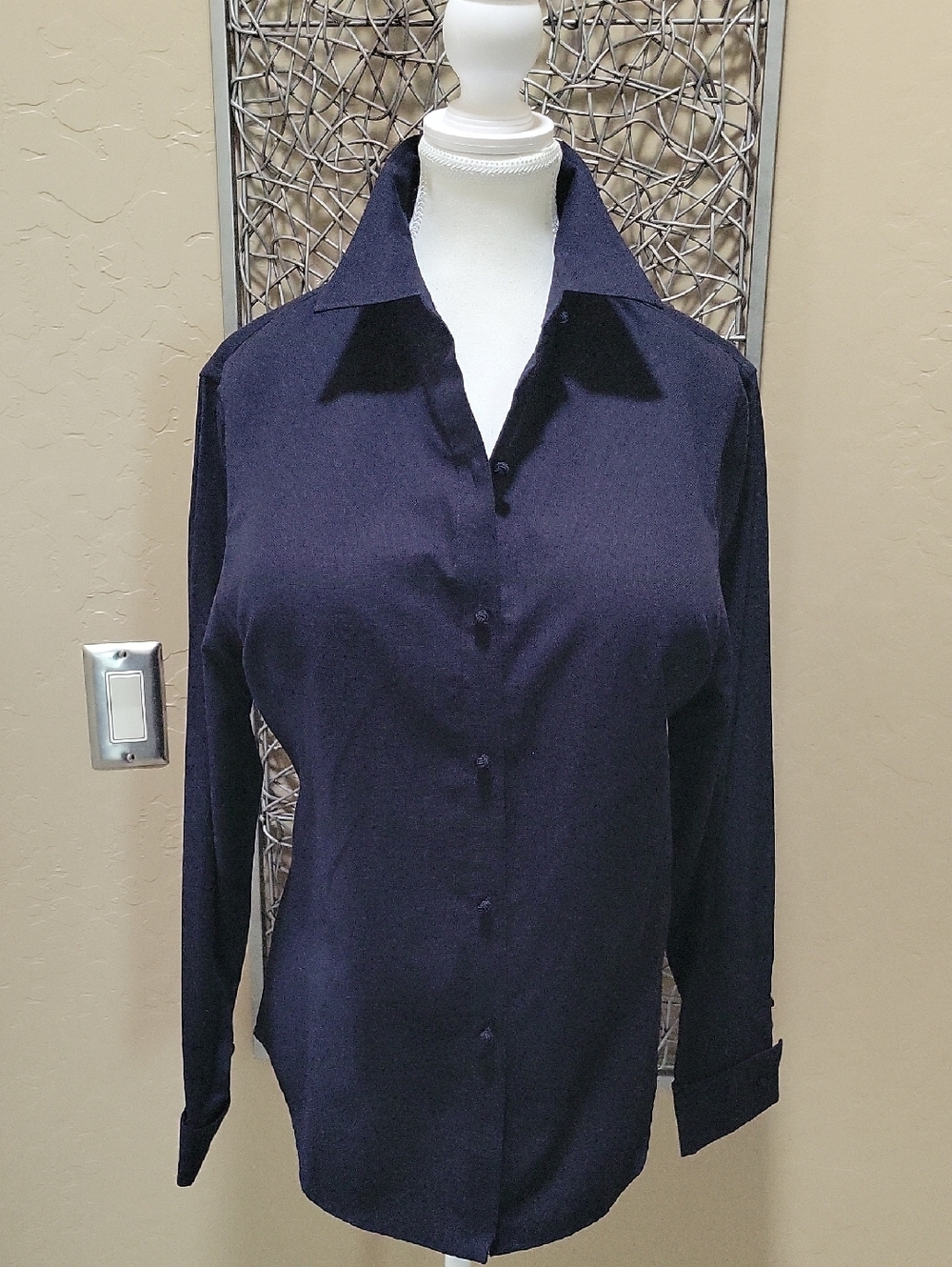 Lauren Ralph Lauren Women's Knot Button Up Shirt with French Cuffs in Navy